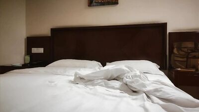 马尾辫气质长裙少妇舌吻调情摸奶子洗澡开操骑乘掰穴口交舔屌