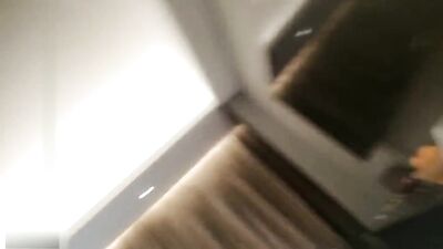 狼哥会所选妃挑选个颜值很高的炮架子干炮 没几下就交枪了